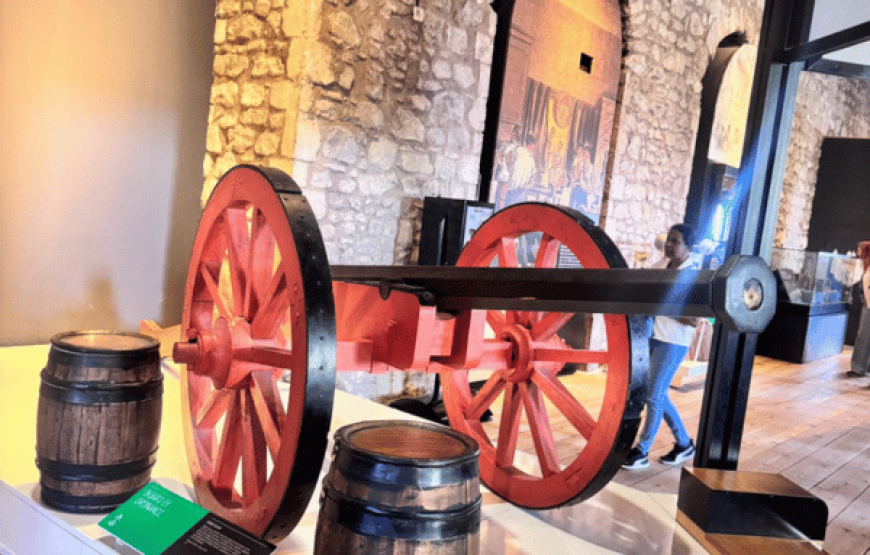 Entry Ticket to Tower of London and Crown Jewels with Audio Guide