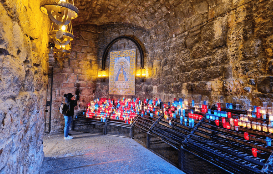 Barcelona to Montserrat Guided Tour with Tickets