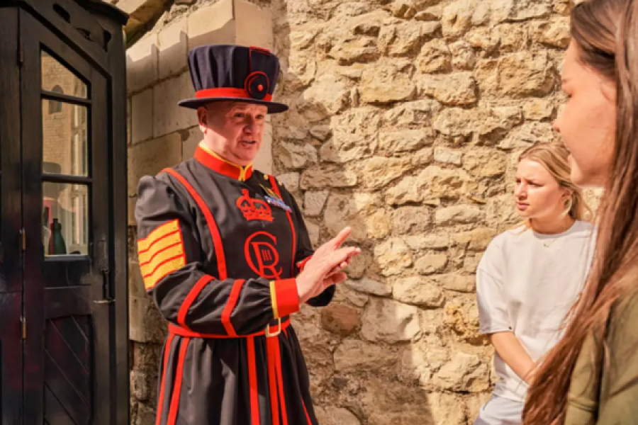 Exclusive Meet & Greet Tour Tower of London & Beefeaters