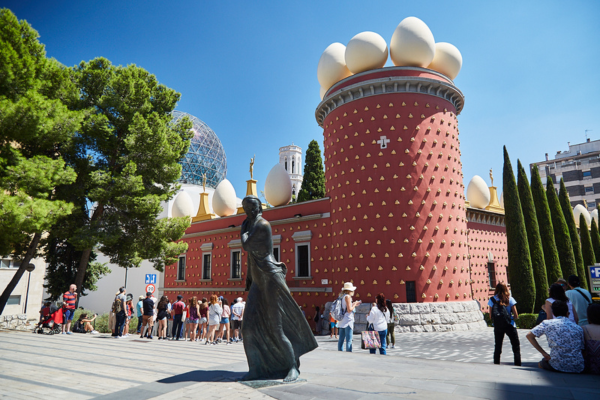 Girona & Figueres Day Tour from Barcelona